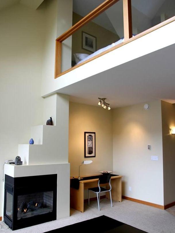 Moon Water Lodge Malahat 외부 사진