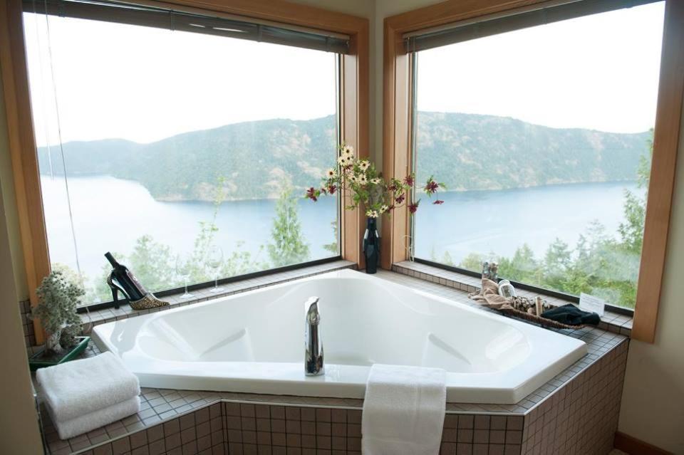 Moon Water Lodge Malahat 외부 사진