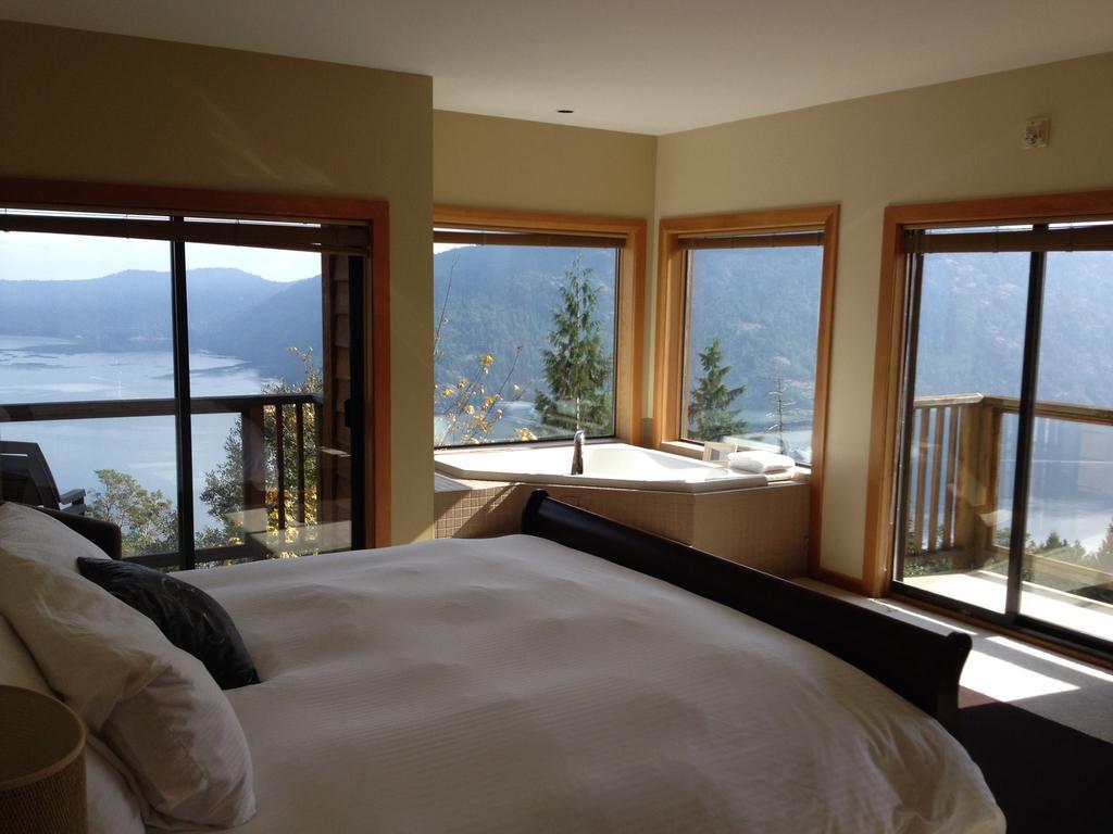 Moon Water Lodge Malahat 객실 사진