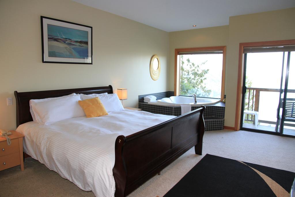 Moon Water Lodge Malahat 객실 사진