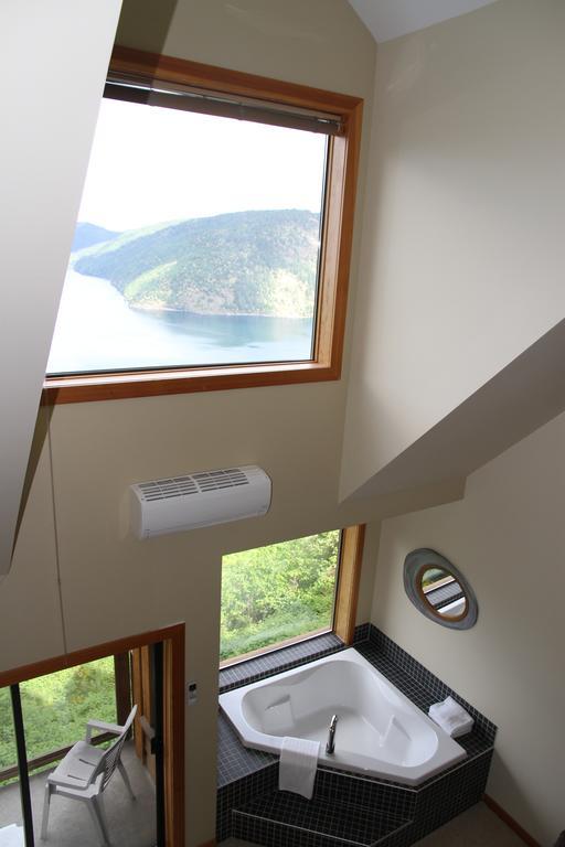 Moon Water Lodge Malahat 외부 사진