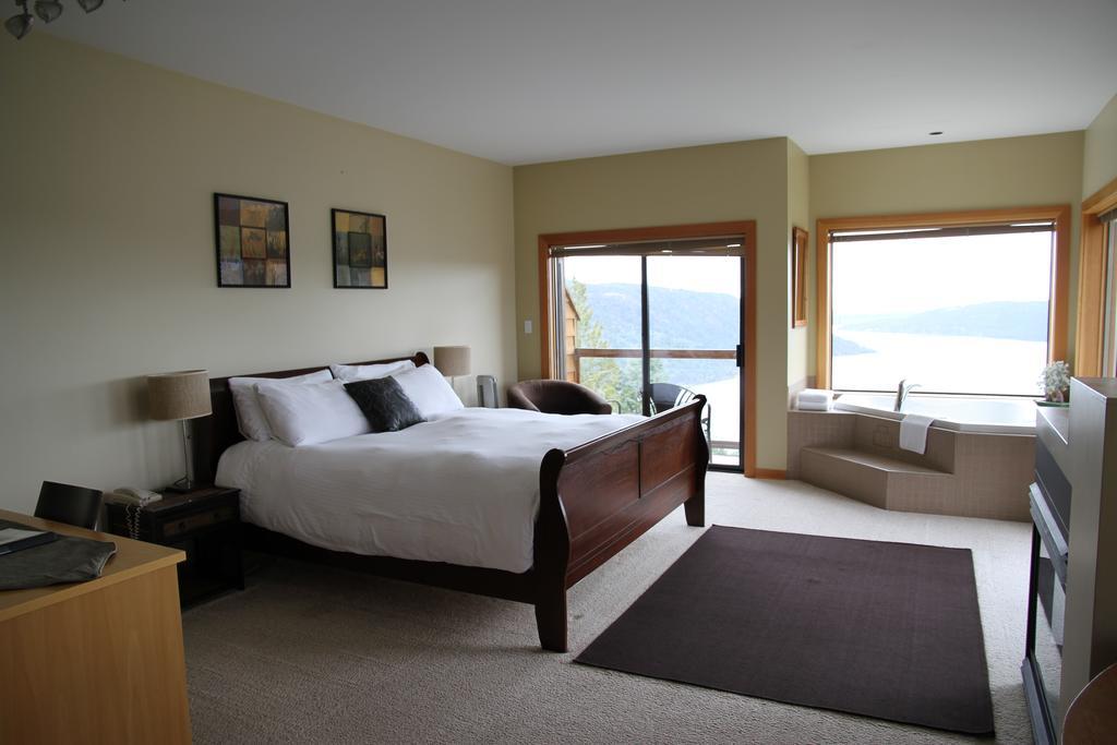 Moon Water Lodge Malahat 외부 사진