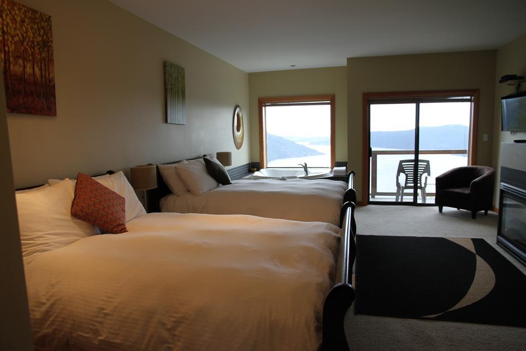 Moon Water Lodge Malahat 외부 사진